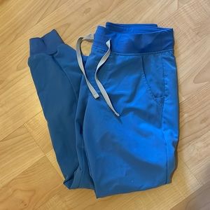 Figs Ceil Blue Zamora petite jogger scrubs